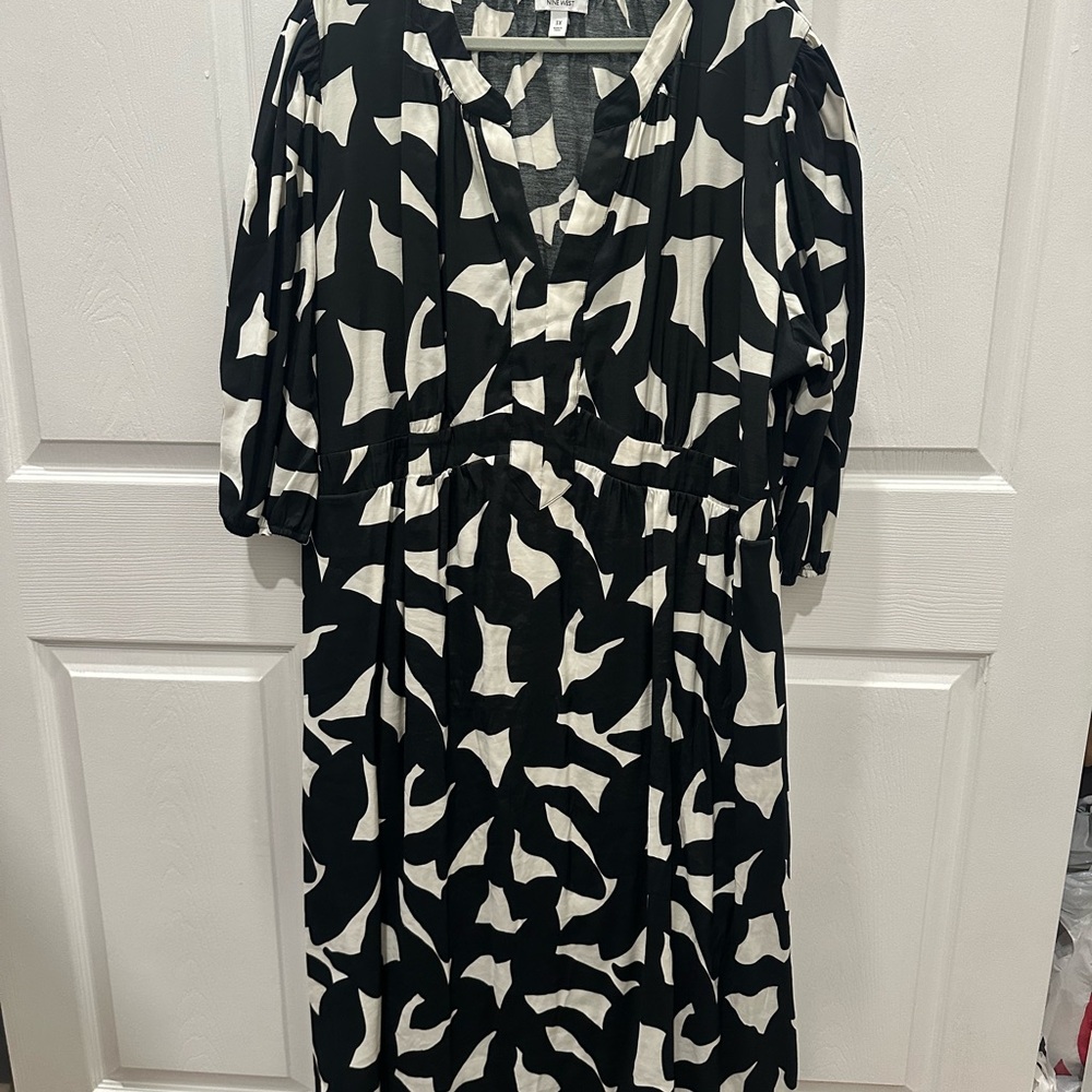 Nine West Black and White Long Sleeve Dress